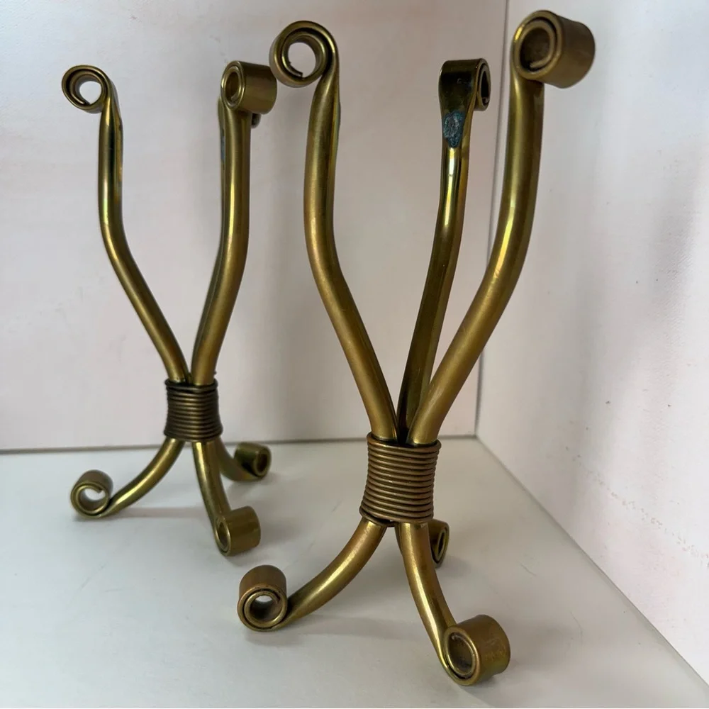 Set of 2 Elegant Brass Metal Stands or Object Holders MCM Pre-owned